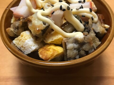 ナスの天ぷらと卵焼き、カニカマのっけごはん